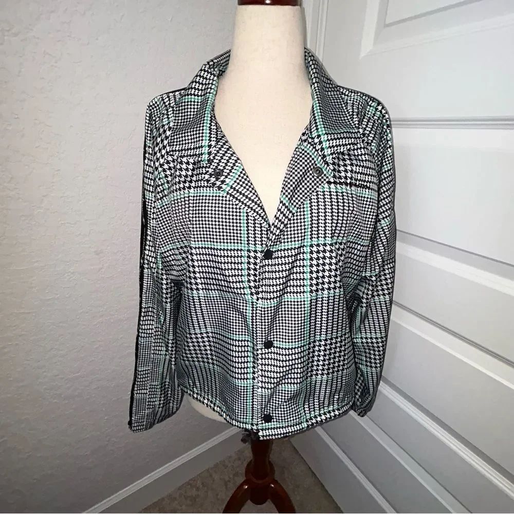 Champion Houndstooth Print Embroidered Logo Button Front Long Sleeve Jacket
